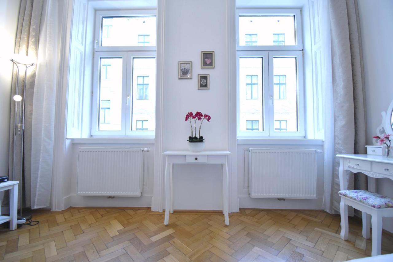 Cosy 3 Room Viennese Flat - 10Min To City Center Buitenkant foto